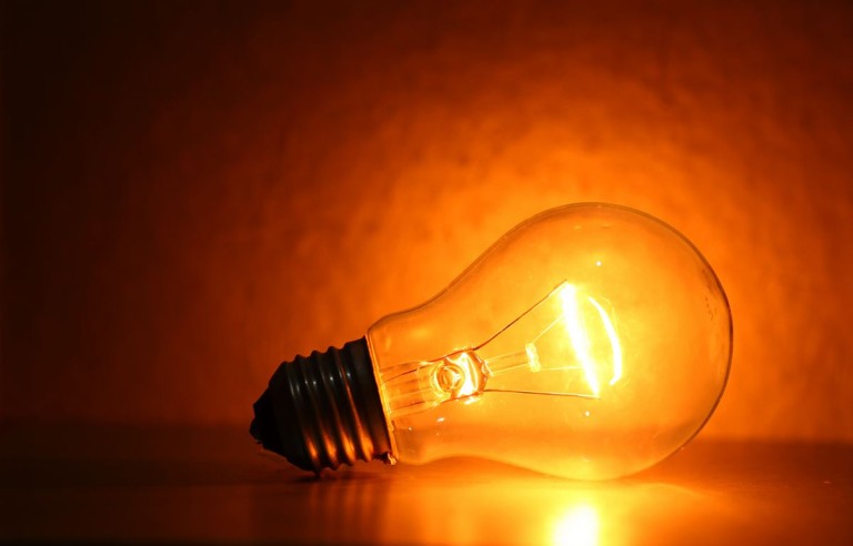 Lunga vita alle lampadine ad incandescenza