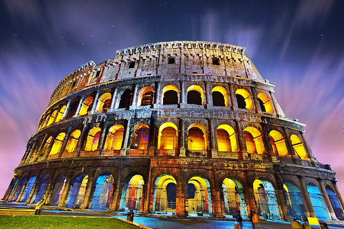 colosseo by night