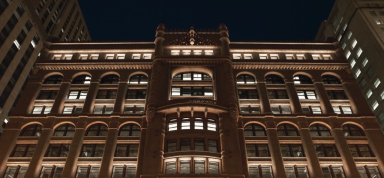 Progettazione della luce integrata al Rookery Building di Chicago