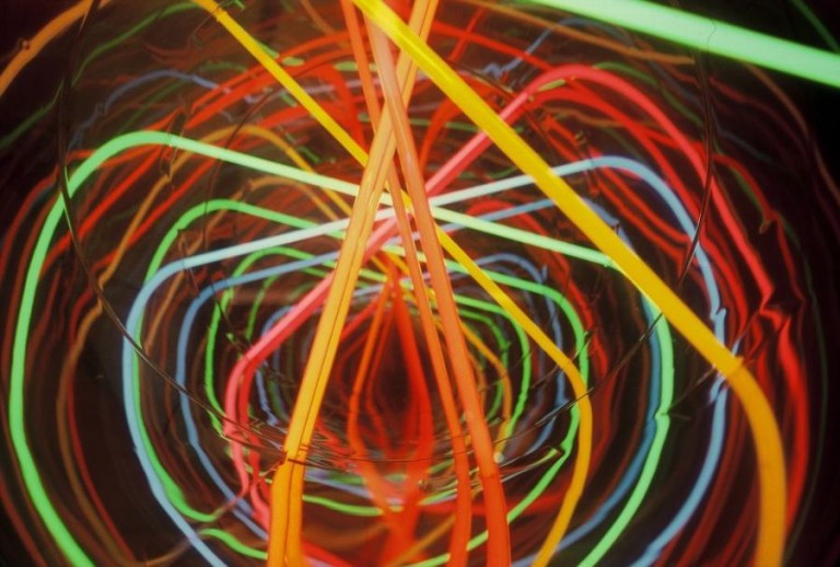 Progettare la luce, materia trasversale: dalla parte della light art